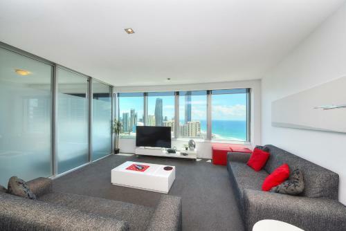 Deluxe Private Apartment In Surfers Paradise