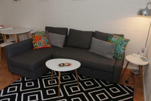 Lovely 1bdr Apartment Steps To The Beach