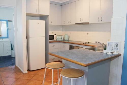 Lovely 1bdr Apartment Steps To The Beach