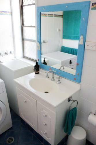 Lovely 1bdr Apartment Steps To The Beach