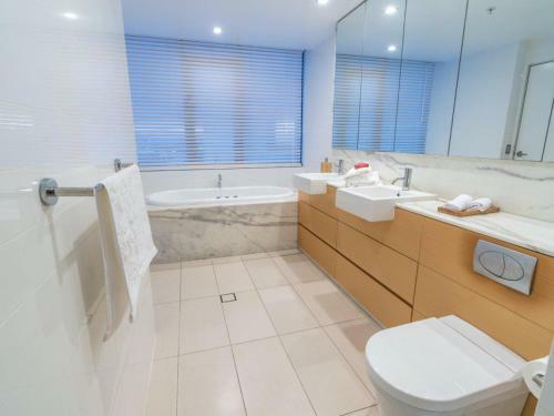 Burleigh Beach 2 Bedroom Apartment