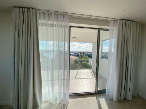 Stunning Waterfront 3bed Modern Apartment