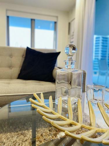Stunning Waterfront 3bed Modern Apartment