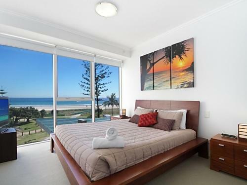 Reflections Tower 2 Unit 304 - Beachfront, Views, And A Great Location Wi-fi Included