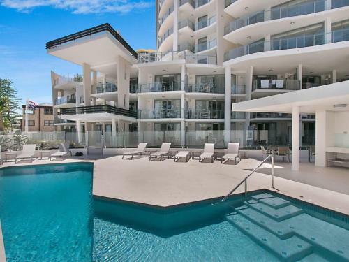 The Garland Unit 702 Beachfront Apartment In Rainbow Bay Coolangatta