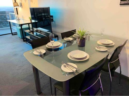 Breathtaking Views 4bd High Floor Lux Apartment