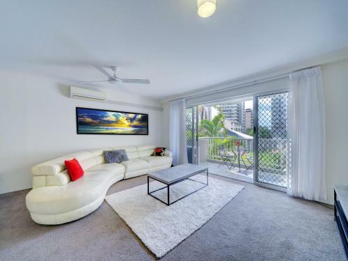 2br Aloha Lane Main Beach Apartment
