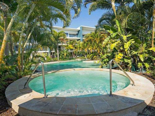 Resort Style Apartment In Hope Island