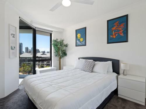 Surfers Plaza Resort 2 Bedroom Apartment With View