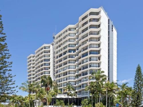 Surfers Plaza Resort 2 Bedroom Apartment With View