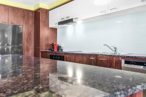 Apartamento Stylish? ?unit? ?with? ?pools,? ?playground? ?and ?ocean? ?views?