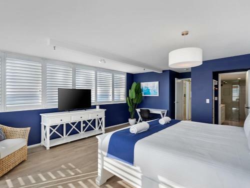 The Penthouses Absolute Beachfront Apartment
