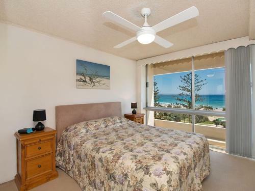 Kooringal Unit 17 - Panoramic Ocean Views From This 5th Floor Apartment