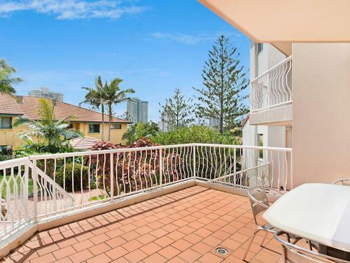 Ocean View Terrace Unit 3 - Central Coolangatta