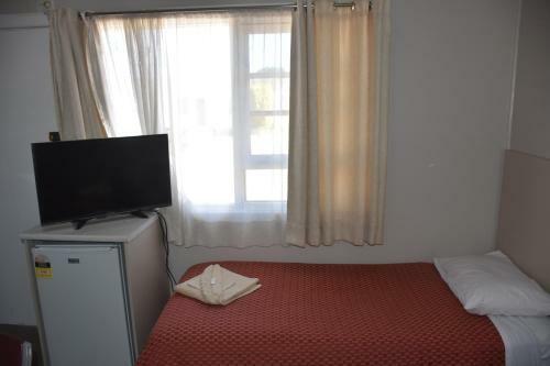Hillview Motel