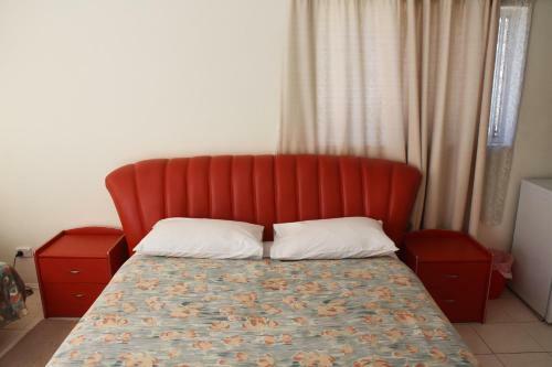 Hillview Motel