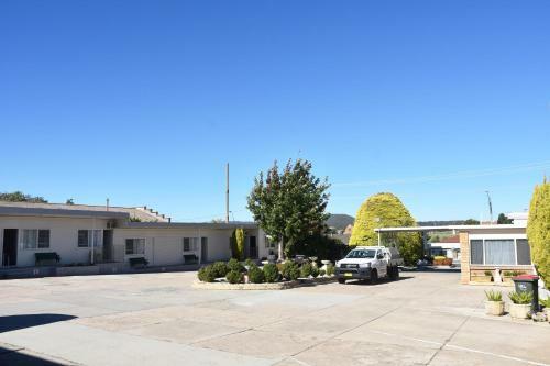 Hillview Motel
