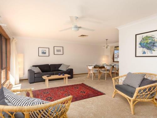 Rita Mae's On The River - Relax And Recharge