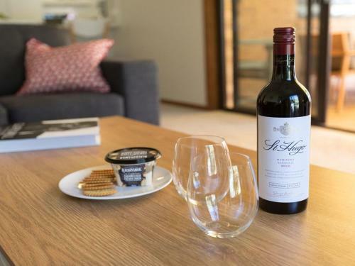 Rita Mae's On The River - Relax And Recharge