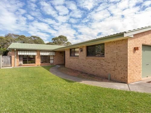 Rita Mae's On The River - Relax And Recharge