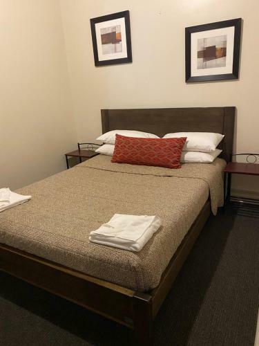 Hotel Commercial Travellers House