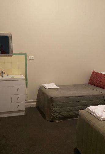 Hotel Commercial Travellers House