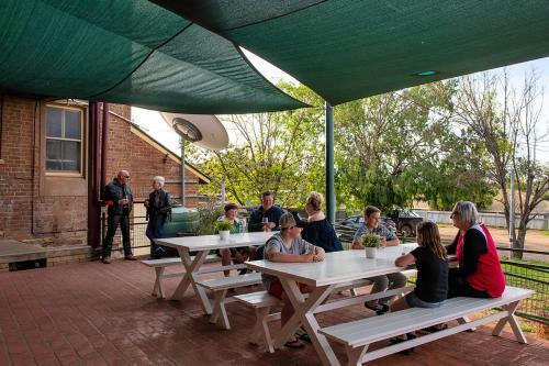 Hotel Commercial Travellers House