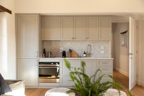 Lodge Alkina Old Quarter Luxury Accommodation