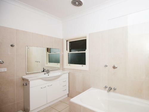 Pet Friendly - Summer Cottage