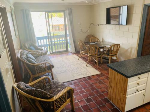 Iluka Villa 8 4 Spenser Street