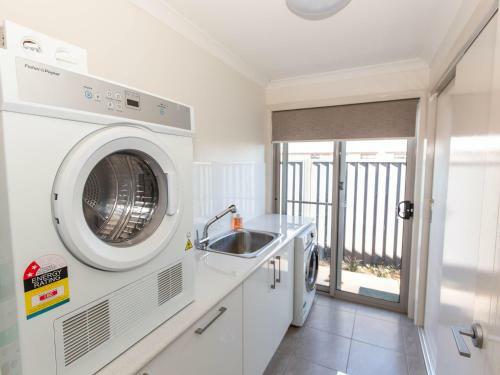 Jindalee 3 34 Twynam St