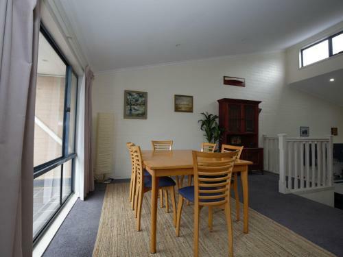 Acacia 4 2 Kirwan Close