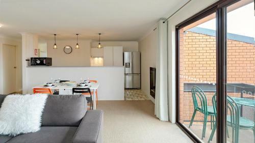 Sunrise 16, 3 Bedroom Apartment
