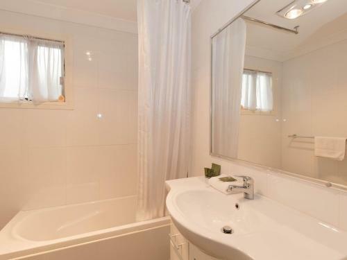 Alaska 8 Poley Cow Lane