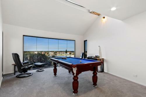 Deja Views House