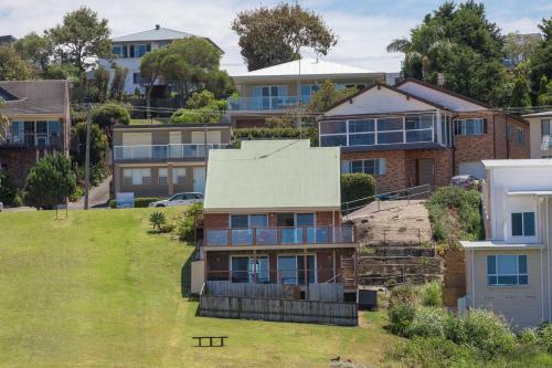 Absolute Oceanfront Cottage