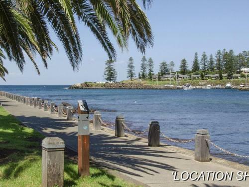 At The Beach - Kiama Surf Beach At Your Doorstep