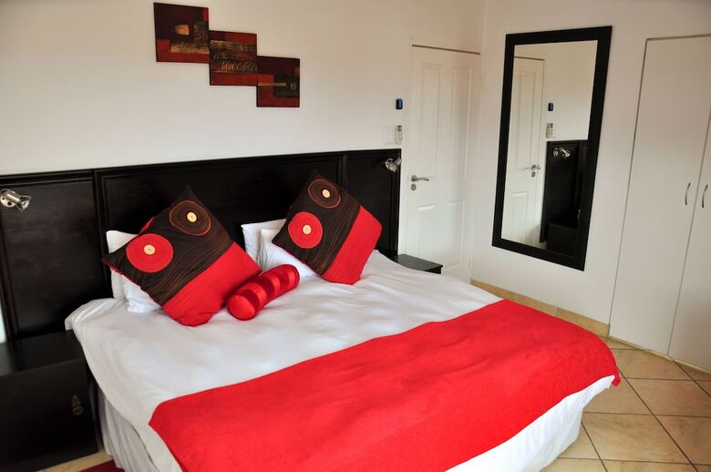 Hostal Me Casa Guest House