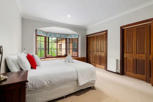 Mountain Home Leura - Perfect Weekend Escape