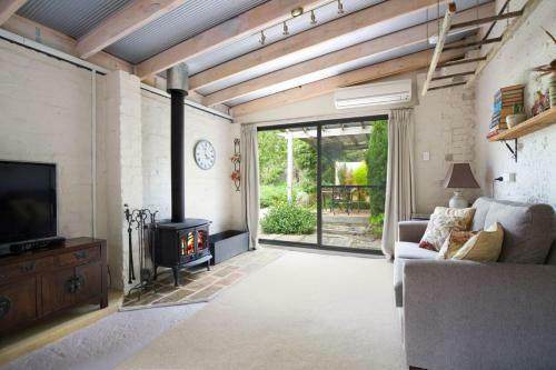 Little Haven Leura Cottage With Spa And Log Fire