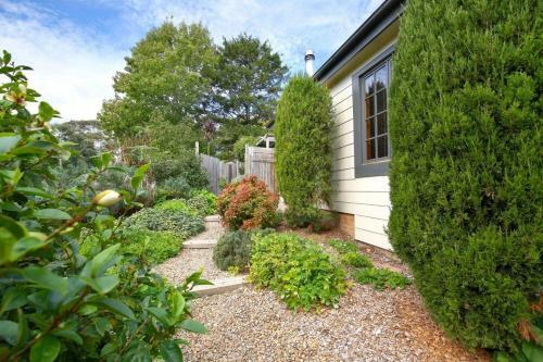 Little Haven Leura Cottage With Spa And Log Fire