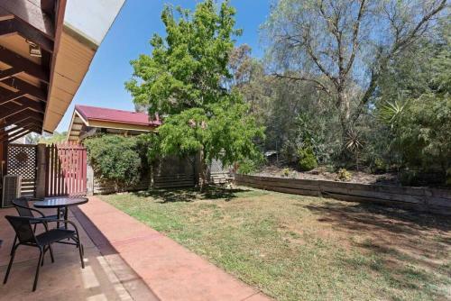 Lara Short Stays Homestead Hideaway