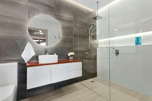 Lara Short Stays Homestead Hideaway