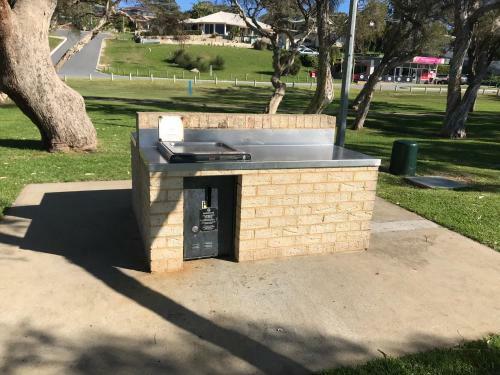 Estuary Cottage, Mandurah, Dawesville