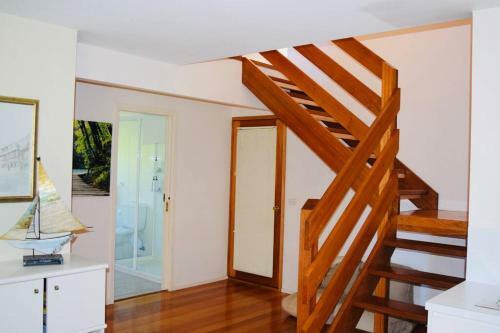 Stunning Beach Views, 4 Bed, Sleeps 8, Pool Table, Wifi- Lorne