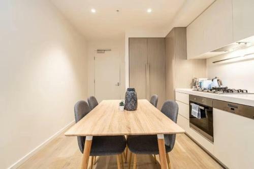 Stunning Opera Apartment-st Kilda Rd