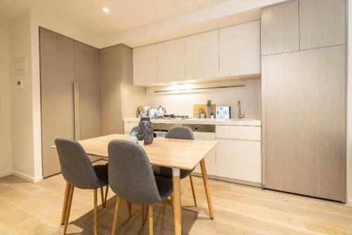 Stunning Opera Apartment-st Kilda Rd