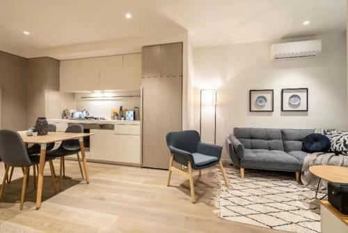 Stunning Opera Apartment-st Kilda Rd