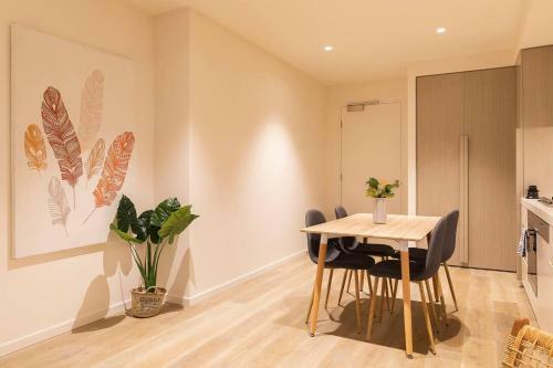 Stunning Opera Apartment-st Kilda Rd
