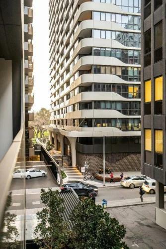 Stunning Opera Apartment-st Kilda Rd